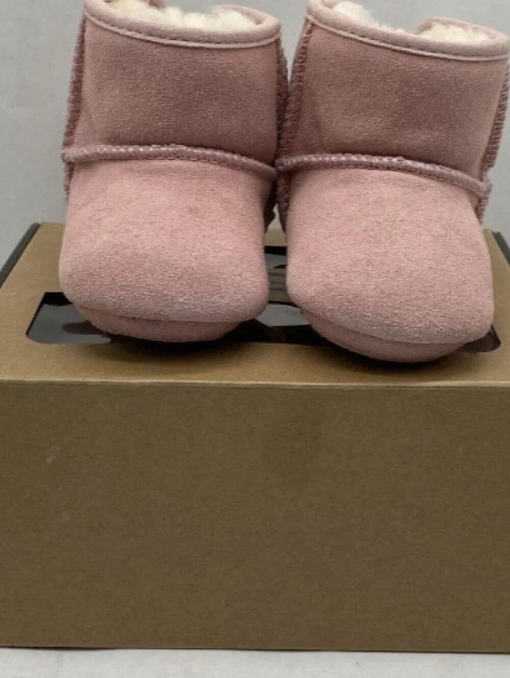 UGG® Baby Girls' Jesse Bow II Booties Size Small 2/3 NIB MSRP $75